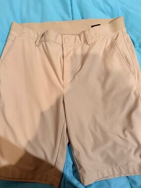 Greg Norman Collection Men's Flat Front Khaki/Tan Golf Shorts
